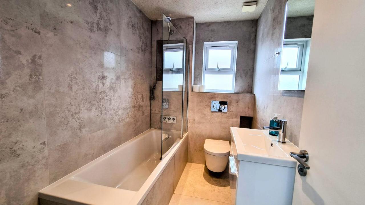Surbiton Luxury Garden House 19 Villa Dış mekan fotoğraf
